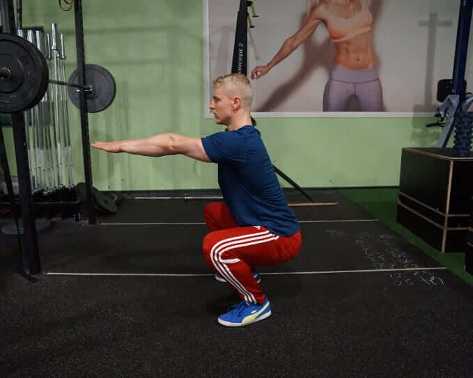 bodyweight-squat-bottom