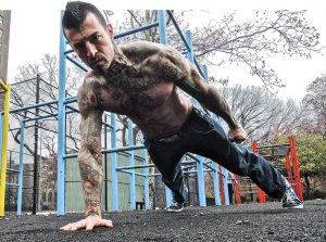 kalistenika workout trening IRON-BODY kulturistika fitness trojboj zdravie