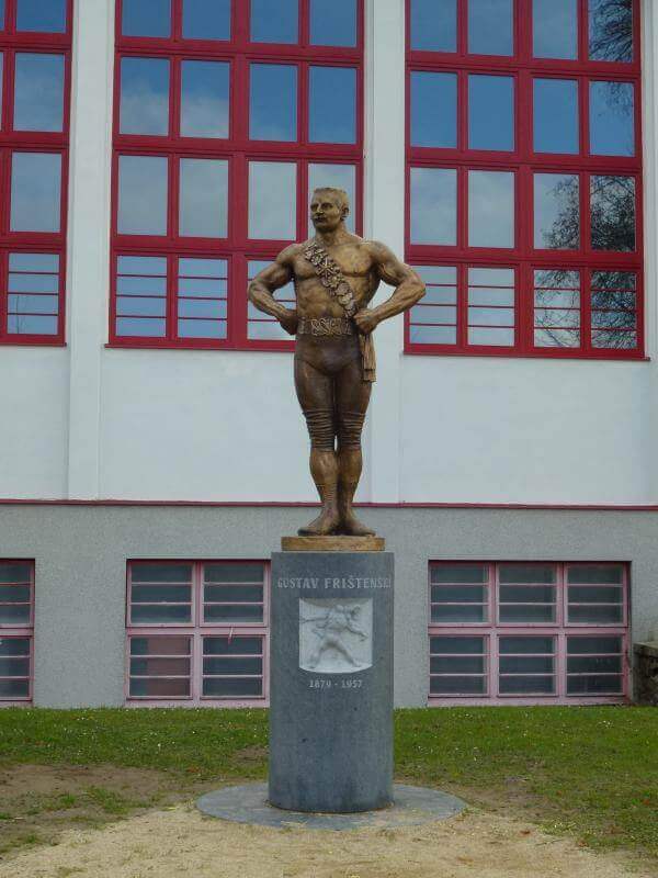 Bronzová socha Gustava Frištenského Litovel