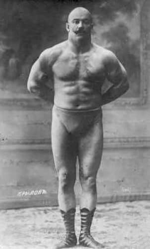 Pyotr Kryloff a jeho naturálne svaly 